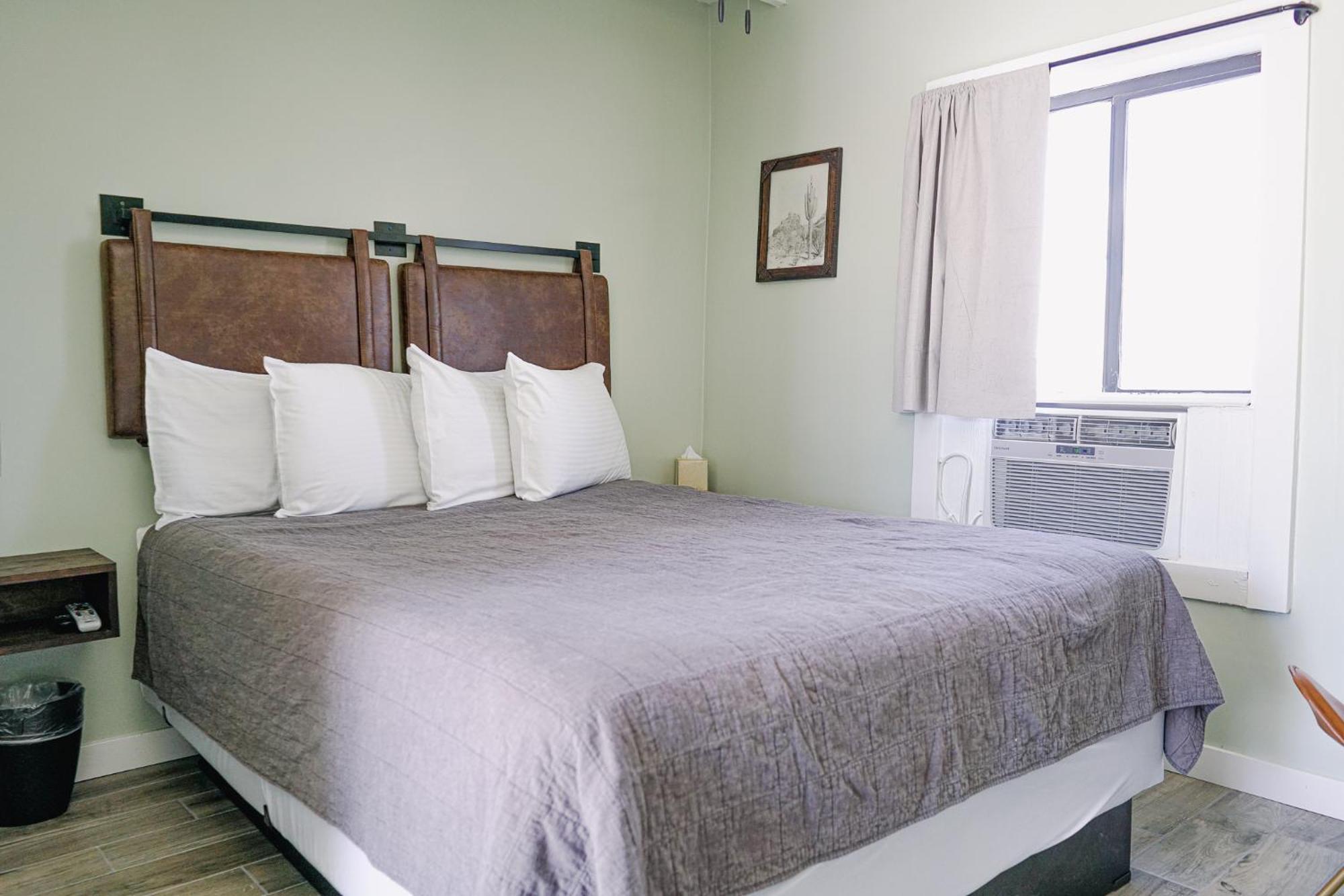Sagebrush Inn Tombstone Phòng bức ảnh A room at the hotel