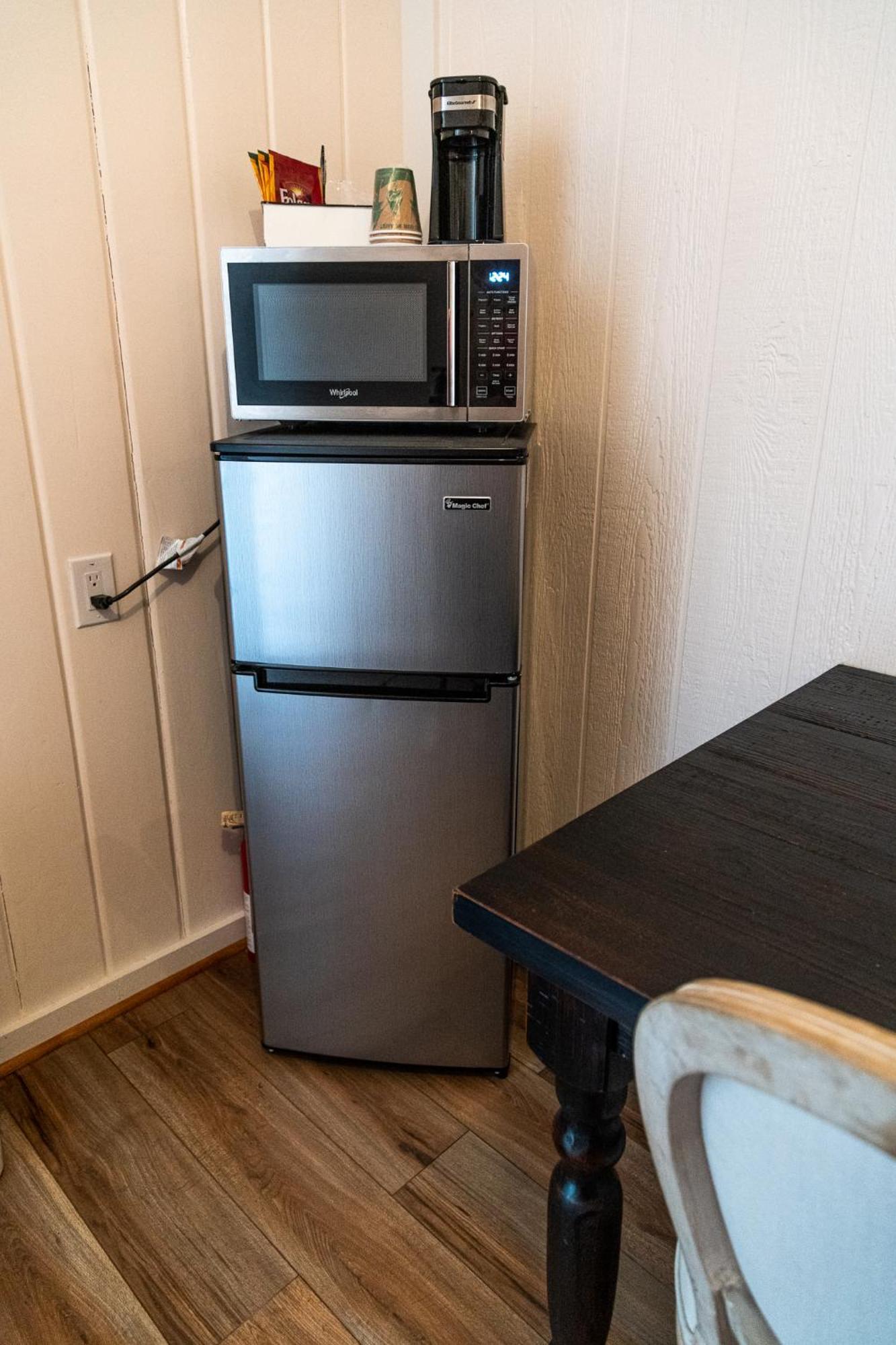 Sagebrush Inn Tombstone Phòng bức ảnh A refrigerator